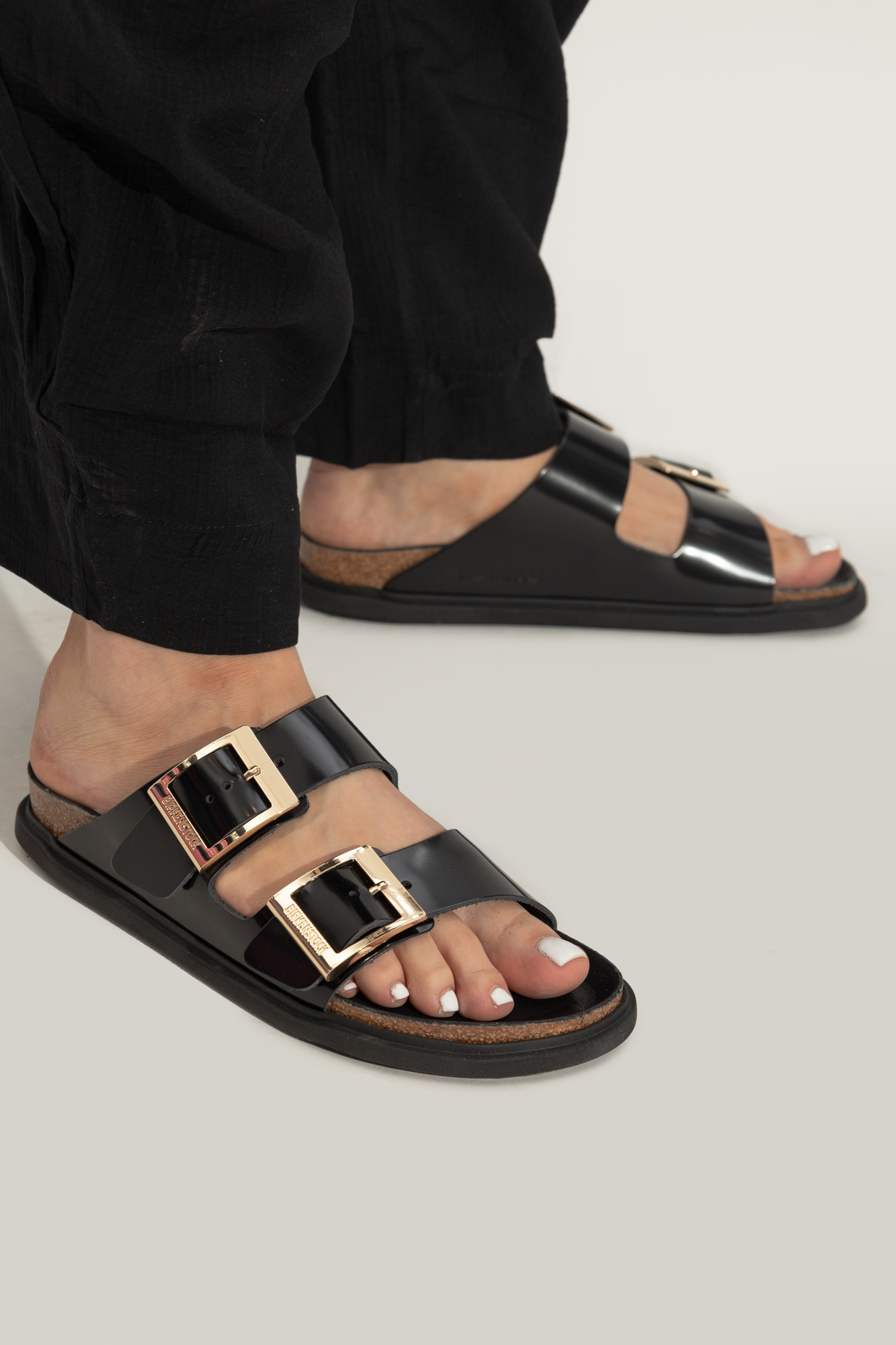 【関税込み】BIRKENSTOCK \"Arizona Droplet Buckle\" Sandals Arizona Droplet Buckle Natural Leather Patent High Shine
